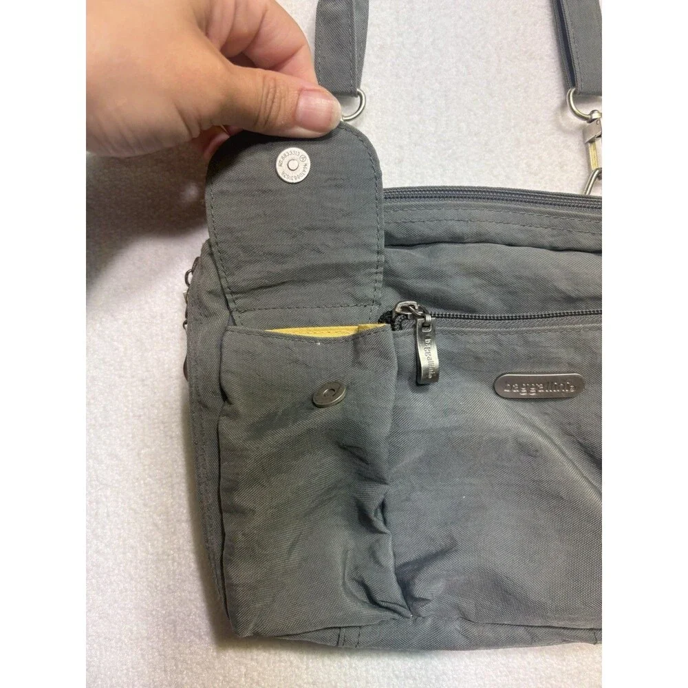 Baggallini Gray Crossbody Zip Around Organizer Travel Bag Purse Nylon EUC